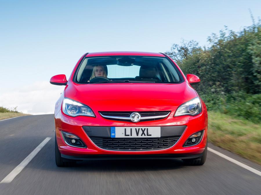  Vauxhall Astra SRI Turbo 2012 года  (фото 7 из 21)